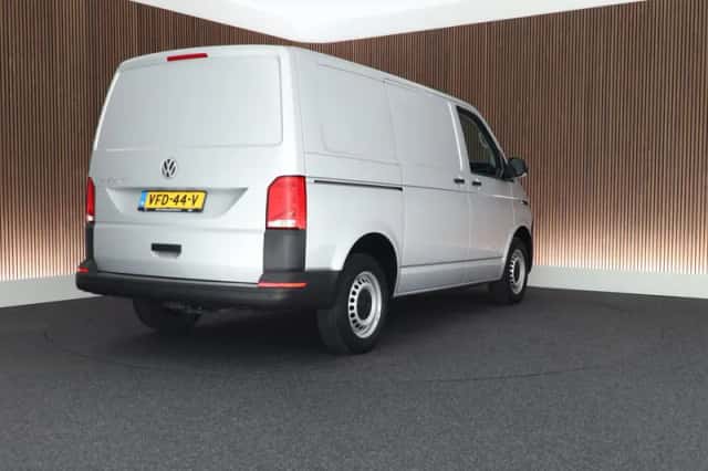 Volkswagen Transporter (2020) thumbnail 6
