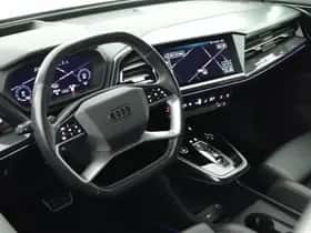 Audi Q4 e-tron (2021) thumbnail 3