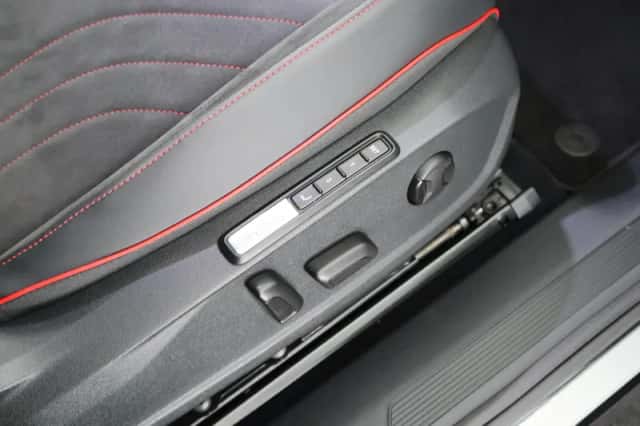 Volkswagen ID.5 (2023) thumbnail 4
