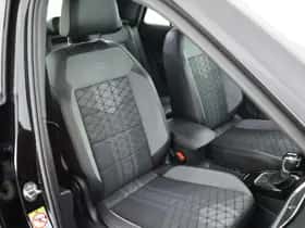 Volkswagen T-Roc thumbnail 2
