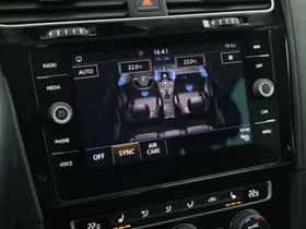 Volkswagen Golf thumbnail 25