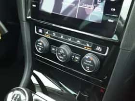 Volkswagen Golf thumbnail 30