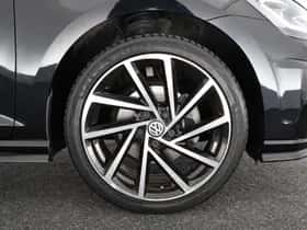 Volkswagen Golf thumbnail 43