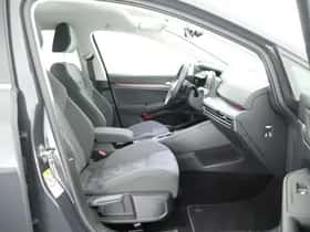 Volkswagen Golf (2021) thumbnail 11