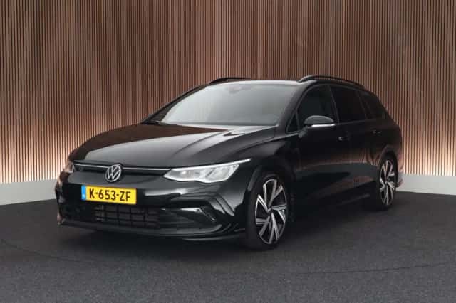 Volkswagen Golf (2021) thumbnail 1