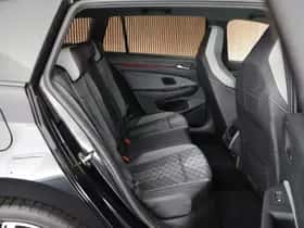 Volkswagen Golf (2021) thumbnail 35