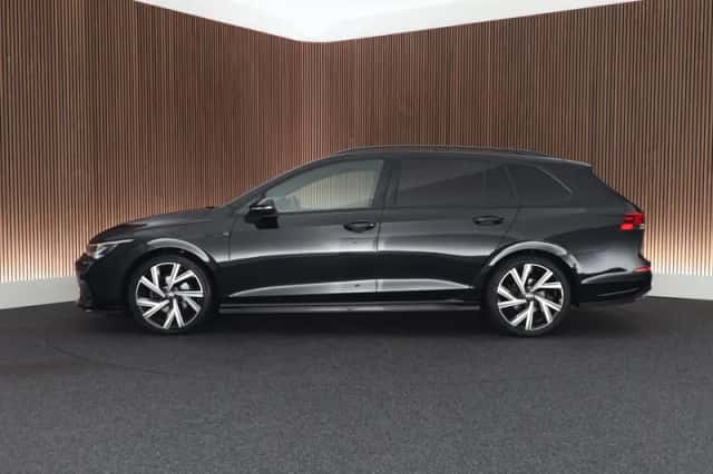 Volkswagen Golf (2021) thumbnail 6