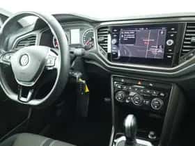 Volkswagen T-Roc thumbnail 3