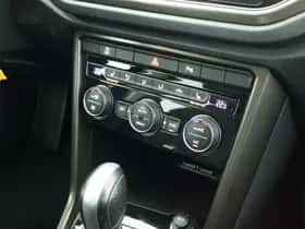 Volkswagen T-Roc thumbnail 34