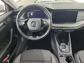 Škoda Octavia (2021) thumbnail 4