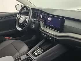 Škoda Octavia (2021) thumbnail 5