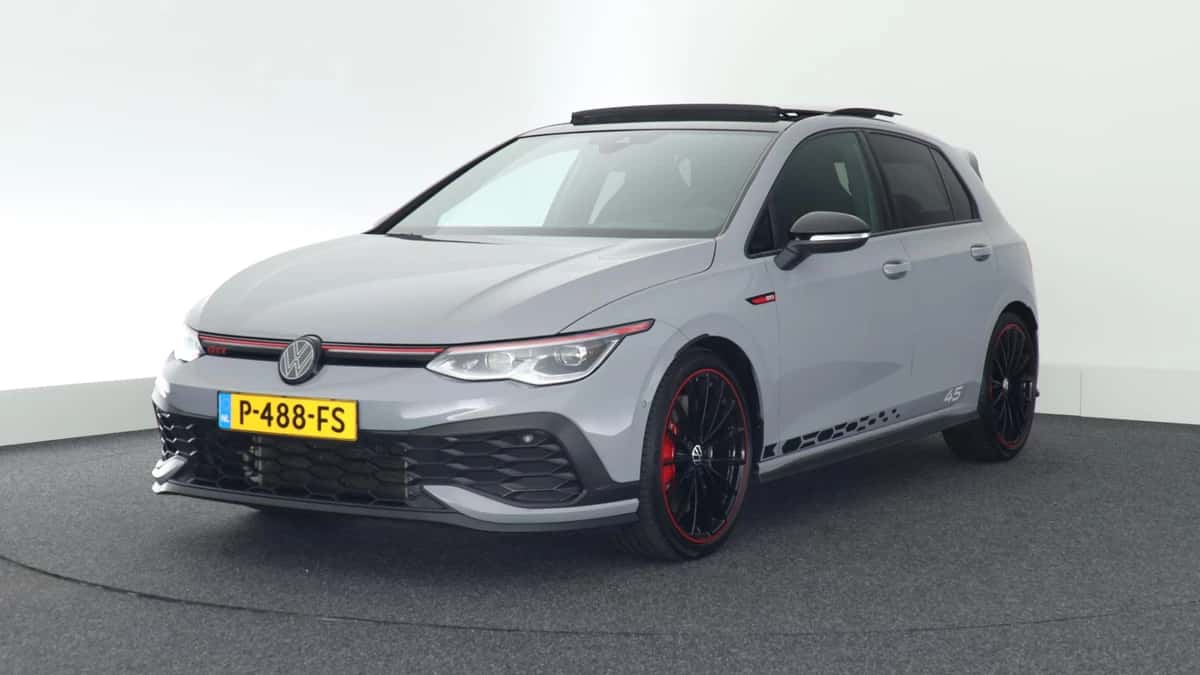 Volkswagen Golf — foto 1