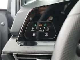 Volkswagen Golf (2021) thumbnail 21