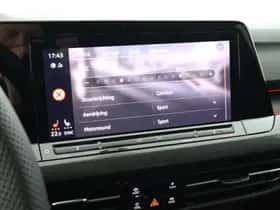 Volkswagen Golf (2021) thumbnail 32