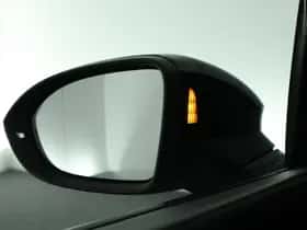 Volkswagen Golf thumbnail 8