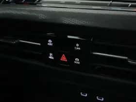 Volkswagen Golf thumbnail 37