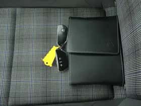Volkswagen Golf thumbnail 43