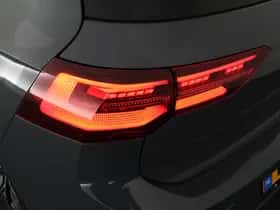 Volkswagen Golf thumbnail 44