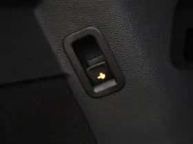Volkswagen Golf thumbnail 46