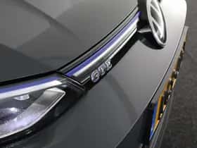 Volkswagen Golf thumbnail 49