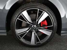Volkswagen Golf thumbnail 51