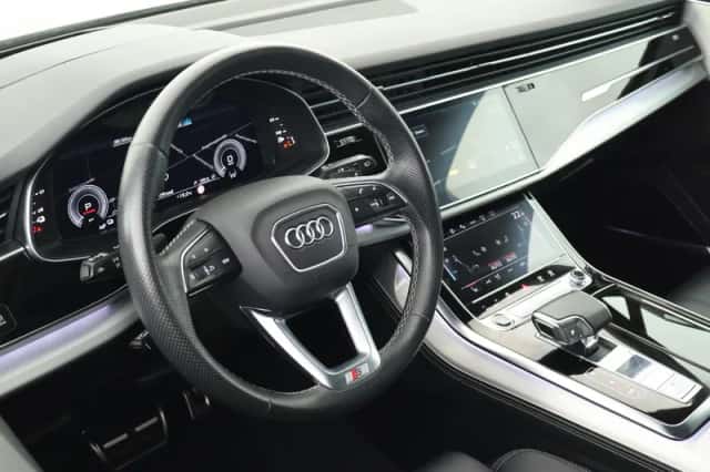 Audi Q7 (2022) thumbnail 3