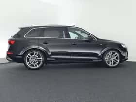 Audi Q7 (2022) thumbnail 10