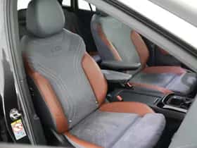 Volkswagen ID.4 thumbnail 2