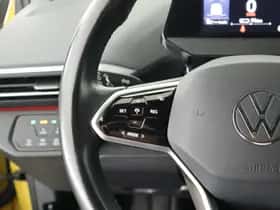 Volkswagen ID.4 thumbnail 18