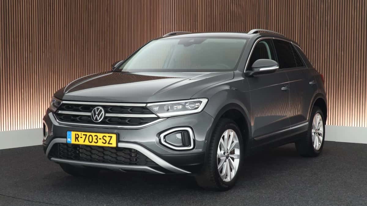 Volkswagen T-Roc (2022) — foto 1