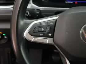 Volkswagen T-Roc (2022) thumbnail 15