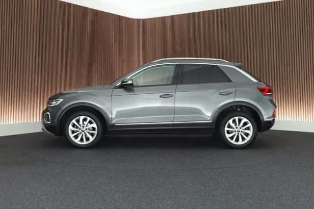 Volkswagen T-Roc (2022) thumbnail 5