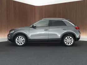 Volkswagen T-Roc (2022) thumbnail 5
