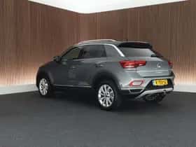 Volkswagen T-Roc (2022) thumbnail 6