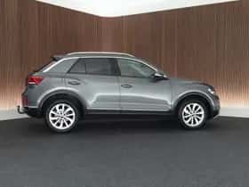 Volkswagen T-Roc (2022) thumbnail 8
