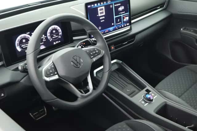 Volkswagen T-Roc (2026) thumbnail 3
