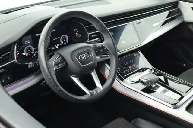 Audi Q7 (2020) thumbnail 3