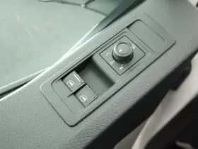 Volkswagen Transporter (2018) thumbnail 13
