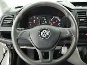 Volkswagen Transporter (2018) thumbnail 15