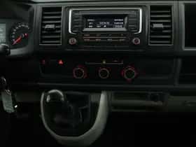 Volkswagen Transporter (2018) thumbnail 16