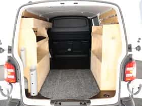 Volkswagen Transporter (2018) thumbnail 5