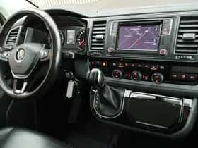 Volkswagen Transporter (2018) thumbnail 3
