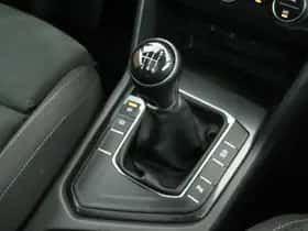Volkswagen Tiguan (2017) thumbnail 36
