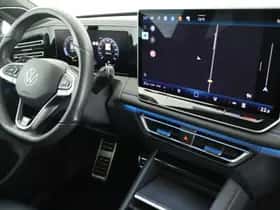 Volkswagen Tiguan (2024) thumbnail 3
