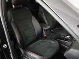 Ford Kuga (2021) thumbnail 2