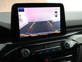 Ford Kuga (2021) thumbnail 4