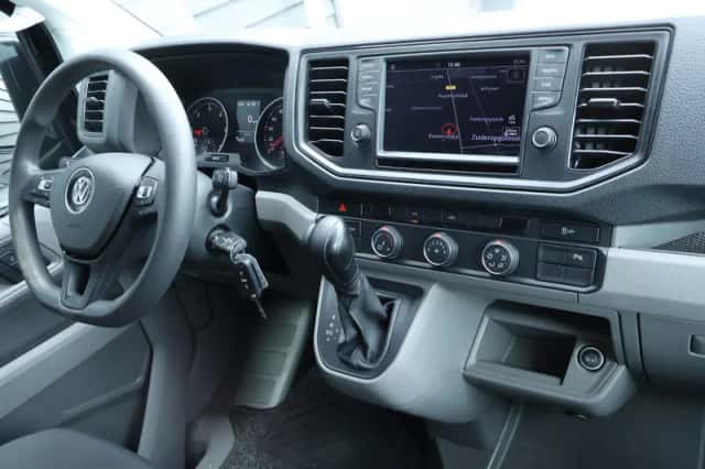 Volkswagen Crafter (2019) thumbnail 3