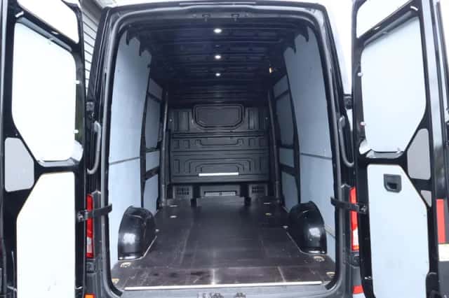 Volkswagen Crafter (2019) thumbnail 5
