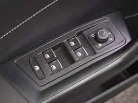 Volkswagen T-Roc (2023) thumbnail 15