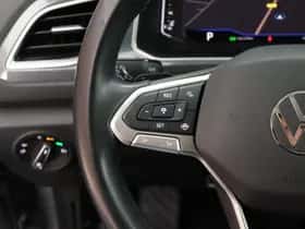 Volkswagen T-Roc (2023) thumbnail 17